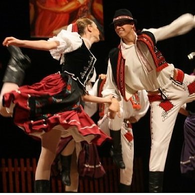 DJ Pavlík a Briliant Orchester a Folklórny súbor URPÍN