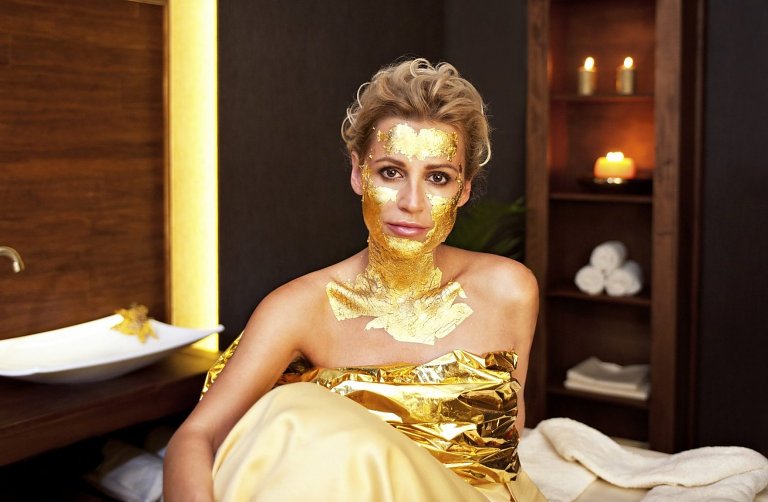 Luxusná zlatá maska