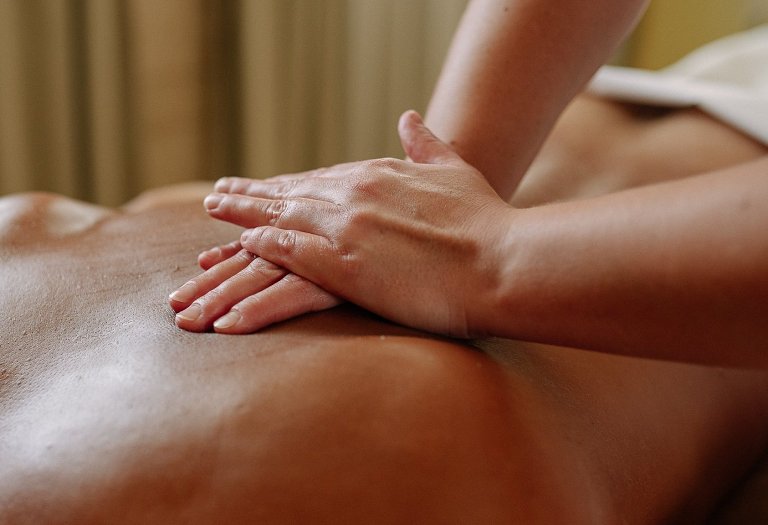 Reflexná masáž chrbta